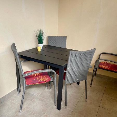 Apartments Antonija Punta Skala Next To Falkensteiner Resort Петркане Екстериор снимка