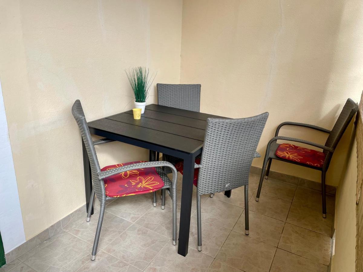 Apartments Antonija Punta Skala Next To Falkensteiner Resort Петркане Екстериор снимка
