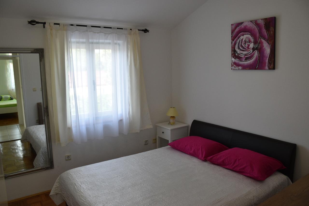 Apartments Antonija Punta Skala Next To Falkensteiner Resort Петркане Екстериор снимка