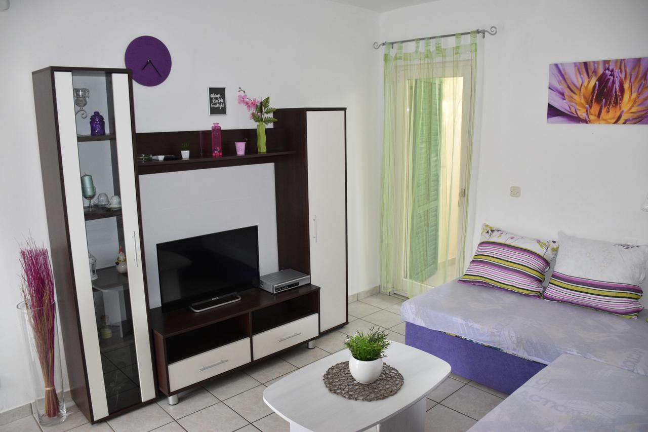 Apartments Antonija Punta Skala Next To Falkensteiner Resort Петркане Екстериор снимка