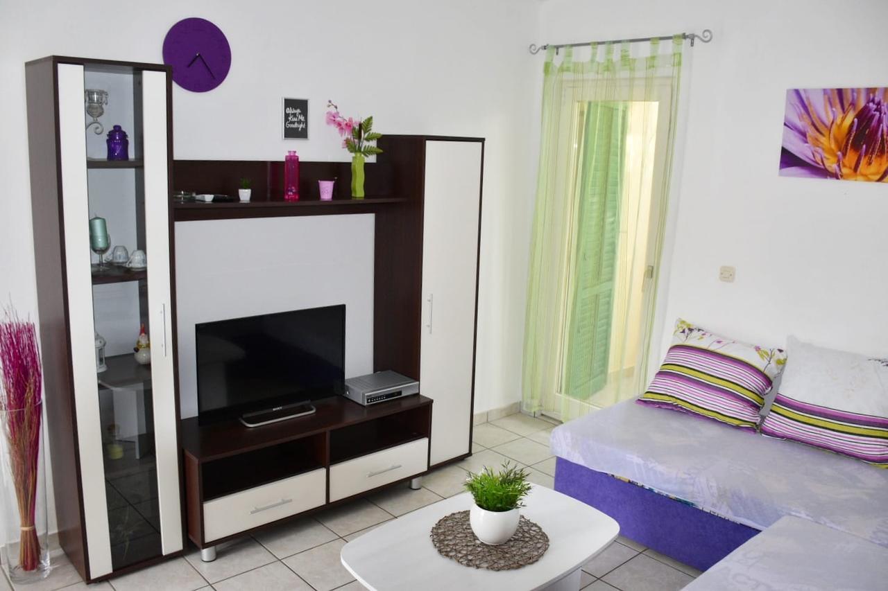 Apartments Antonija Punta Skala Next To Falkensteiner Resort Петркане Екстериор снимка