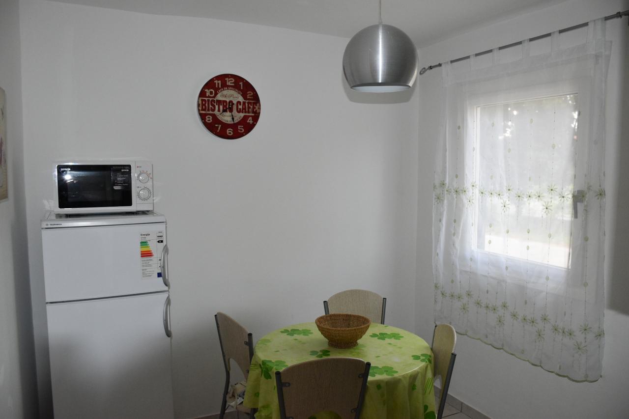 Apartments Antonija Punta Skala Next To Falkensteiner Resort Петркане Екстериор снимка