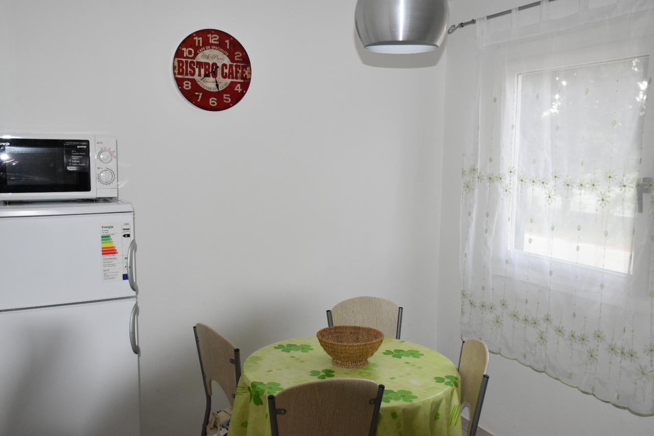 Apartments Antonija Punta Skala Next To Falkensteiner Resort Петркане Екстериор снимка